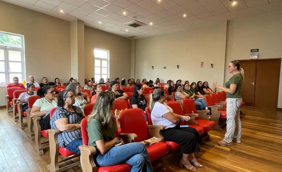 Formação De Professores Para Educação Ambiental Em Antonina 