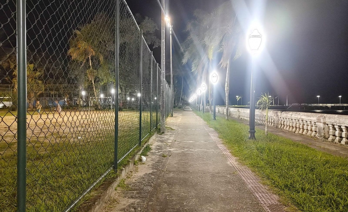Prefeitura De Antonina Conclui A Instalações Das Novas Luminárias Na Praça Feira ...