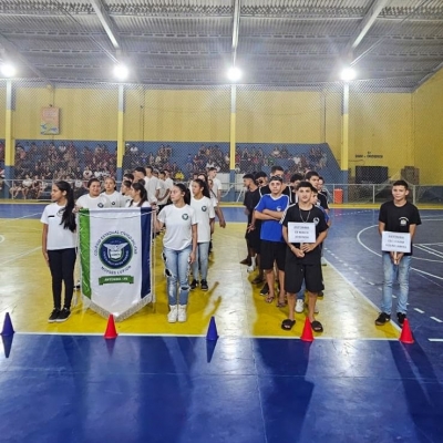 Atletas antoninenses participam da abertura dos Jogos Escolares do Paraná - Fase Regional