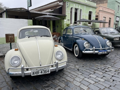 Mais de 250 carros participam do 21º Encontro de Carros Antigos em Antonina