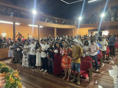 Theatro Municipal recebe Casamento Coletivo e mais de 40 casais participam da cerimônia