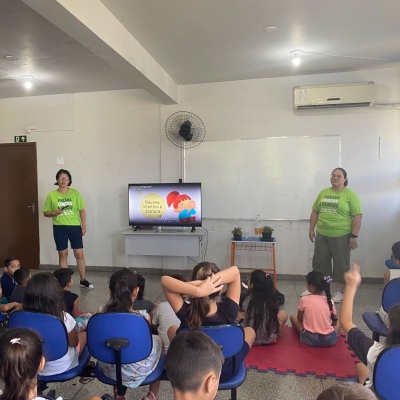 Vigilância em Saúde promove ações nas escolas do município visando o combate a dengue