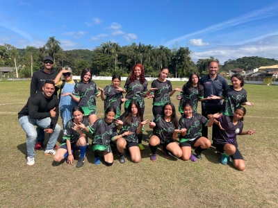 Segundo dia do Torneio Piá Bom de Bola é marcado com o titulo da Escola Hiran Rolim Lamas, feminino B