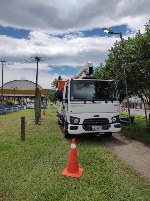 Prefeitura realiza manutenções na Iluminação Pública do município