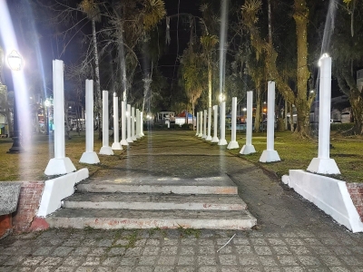 Prefeitura de Antonina realizou instalações de lâmpadas novas na Praça Coronel Macedo