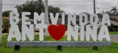Prefeitura de Antonina realiza limpeza e manutenções nos letreiros da cidade