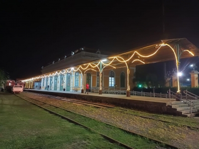 Pontos turísticos de Antonina decorados para o Natal Encantado