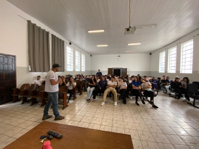 Prefeitura de Antonina segue realizando palestras nas escolas no município em combate ao mosquito da dengue