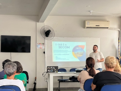 Secretaria Municipal de Comunicação promove palestra para alunos da UNAPI