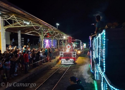 Antonina recebe o Trem Natalino e traz a magia do natal para todo antoninense 