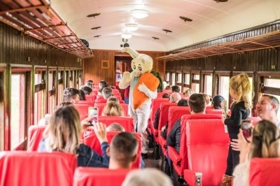 Expresso de Páscoa no Trem Caiçara: Uma viagem  encantadora pela história e tradição. 