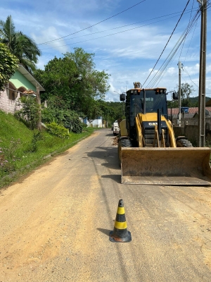 Prefeitura de Antonina realiza reparo na rede de esgoto do bairro Barigui