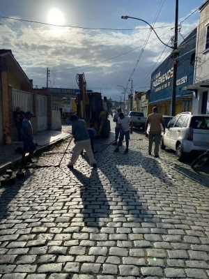 Prefeitura realiza implantação de passagem de nível na Rua Conselheiro Alves de Araújo