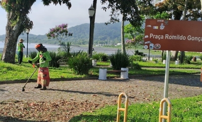 Prefeitura de Antonina realiza roçada e troca de lâmpadas em diversos pontos da cidade