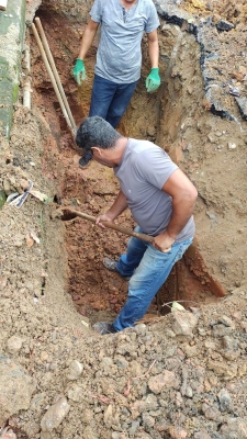Prefeitura de Antonina realiza reparo emergencial no manilhamento no bairro Tucunduva