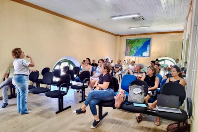 Pedagogos e diretores de Antonina participam de formação sobre Avaliação de Fluência Leitora