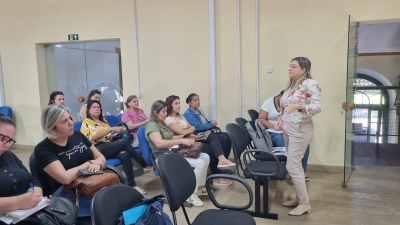 Prefeitura de Antonina realiza encontro para alinhar estratégias educacionais com a rede municipal de ensino