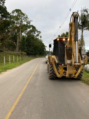 Manutenção realizada na estrada do Saivá  