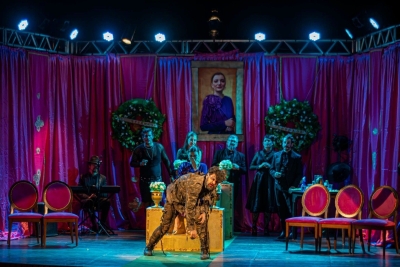 Theatro Municipal recebe o espetáculo Cafés Malditos