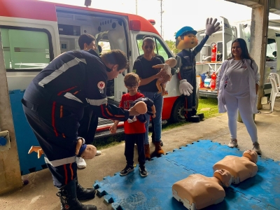 Aproximadamente 500 crianças participam do Saúde Kids em Antonina muita diversão e cuidados 