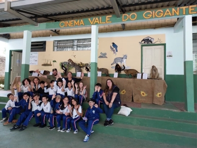 Alunos da Escola Gil Feres vivem uma experiência inesquecível no cinema Vale do Gigante