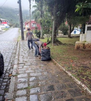 Prefeitura promove ação de limpeza e conservação na cidade