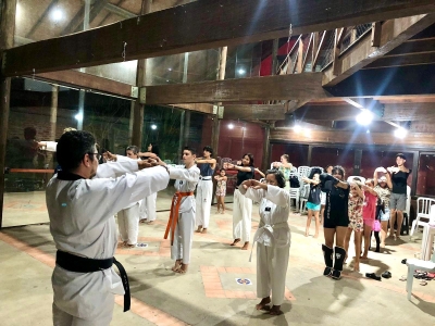 “Lute como uma Mulher” reúne meninas e mulheres em ação promovida pela Secretaria da Mulher em Antonina