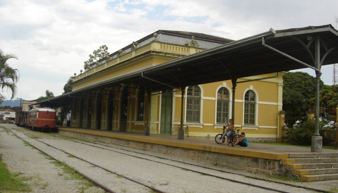Estação Ferroviária - Imagem: estacao-ferroviaria.jpg