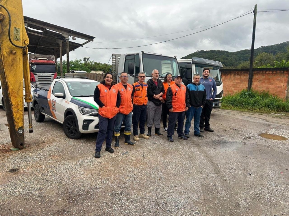 Defesa Civil Realiza Entrega de Telhas Eternit no Bairro Alto