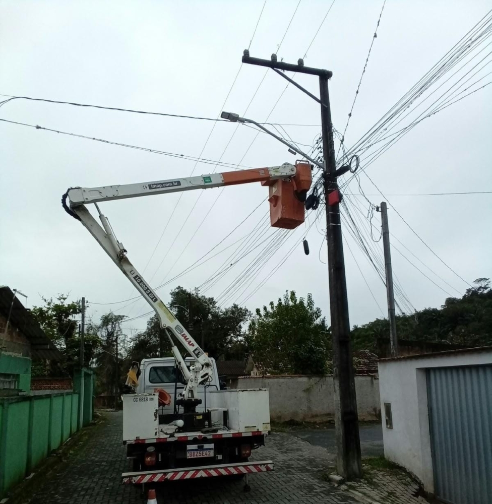 Prefeitura de Antonina amplia iluminação em LED e mantém equipes nas ruas para atender solicitações da população