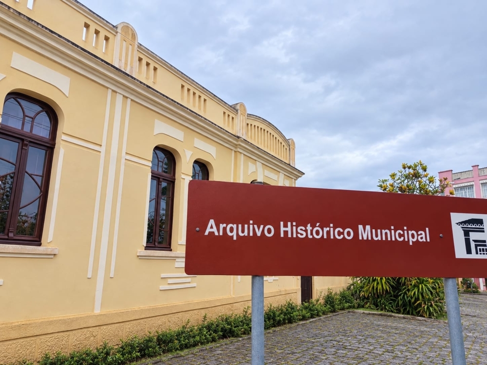 Arquivo Histórico Municipal de Antonina mantém atendimento e preserva a memória do município