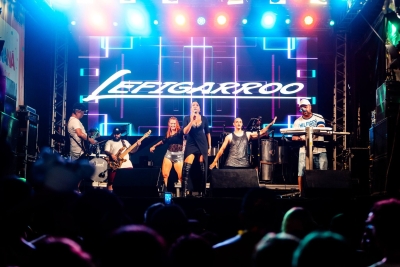 A noite foi de muita energia no Carnaval de Antonina!