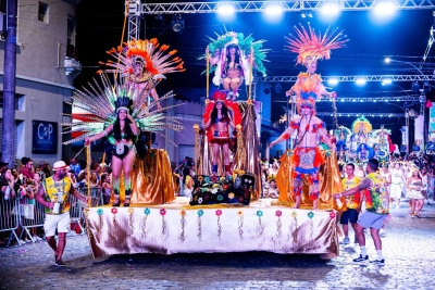 Domingo as Escolas estão na Avenida, emoção e muito samba