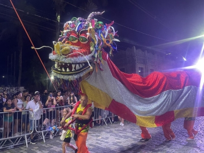 Sábado é dia de blocos na avenida!