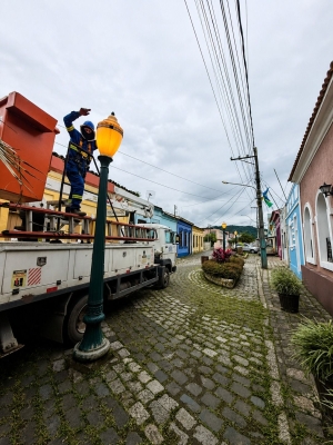 Secretaria de Meio Ambiente segue com manutenção da iluminação pública em diversos pontos de Antonina