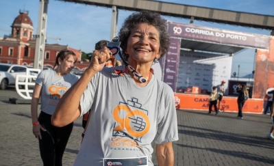 Prefeitura de Antonina parabeniza a antoninense ex-portuária Maricy Meira Rocha pelos feitos na Corrida do Porto 2025