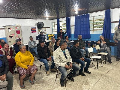 Prefeitura de Antonina realiza reunião com agricultores da região do Cachoeira