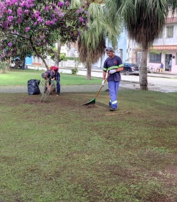 Limpeza da Cidade segue sendo intensificada em diversos bairros de Antonina
