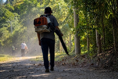 Pinheirinho e Ponta da Pita recebem frentes de limpeza urbana 