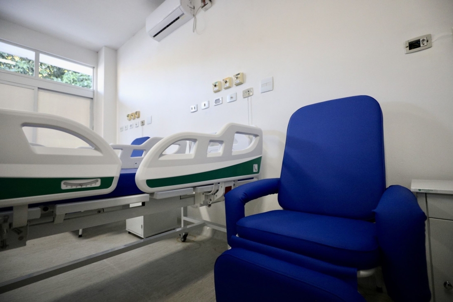 Hospital Municipal de Antonina recebe novas camas e cadeiras para reforçar atendimento aos pacientes
